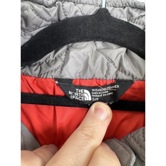 The North Face Jacket Womens Small Gray Quilted Full Zip Insulated Outdoor - Picture 4 of 6